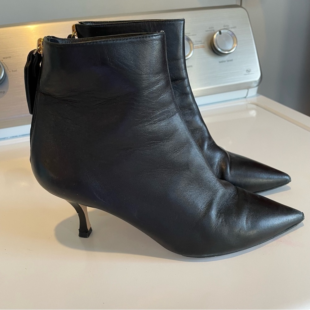 Stuart Weitzman Juniper Leather Ankle Boots Black 75mm Zip Booties 7 Narrow
